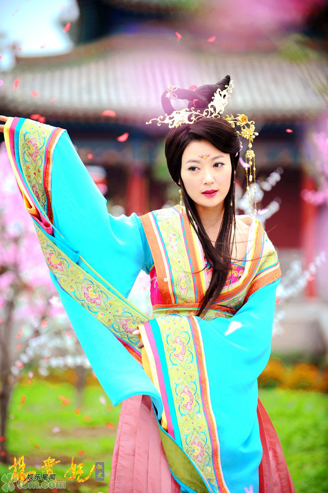 Những cảnh quay vũ đạo không thể thiếu trong các bộ phim cung đình của điện ảnh Hoa ngữ